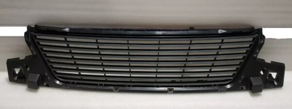 Renault, Nissan, Mitsubishi- Grille, GRILLE-FR BMPR AIR INLET LWR 622547458R